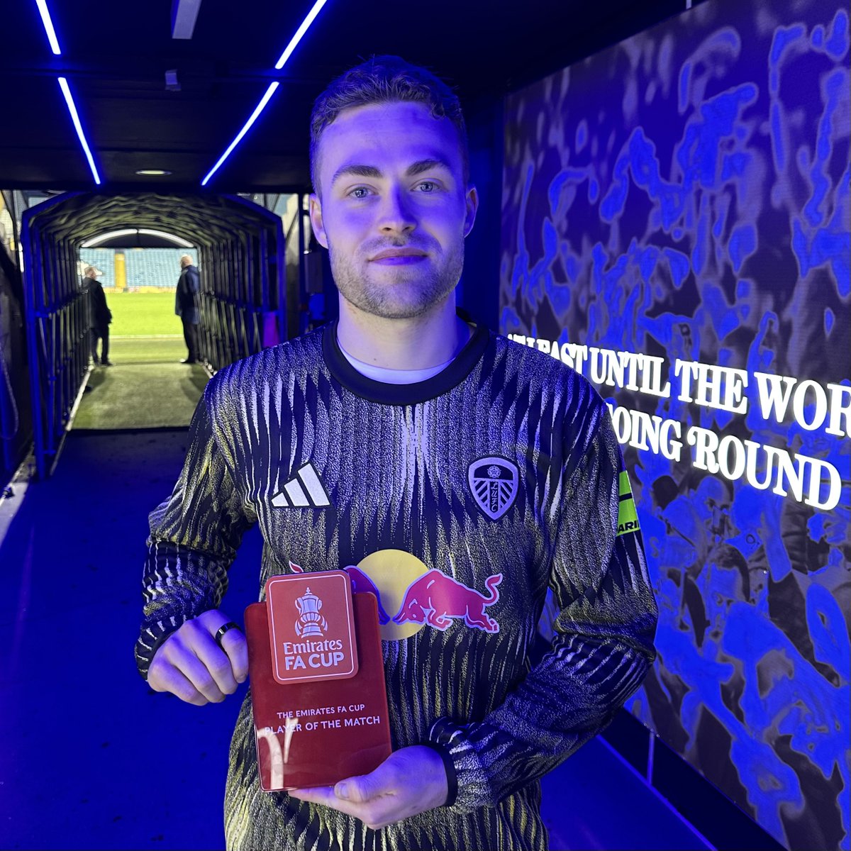 Leeds United tweet media