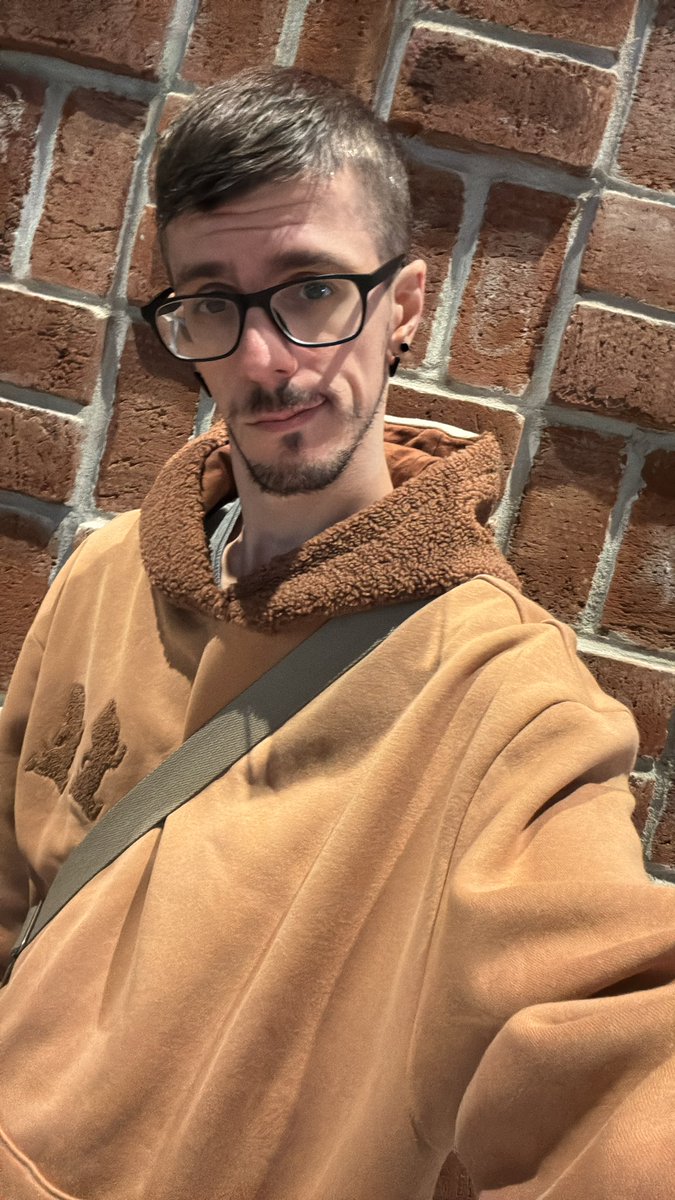 Julien tweet media