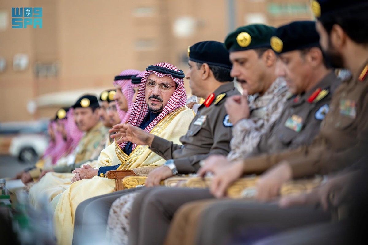 SPAregions's tweet photo. أمير منطقة القصيم يشارك رجال الأمن مأدبة الإفطار.
https://t.co/NNA6gLl28H 
#واس_رمضان47 https://t.co/ddMm0K0Csy