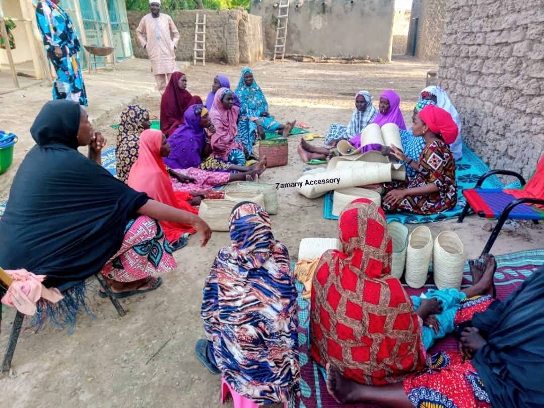 Zamany Accessory tweet media