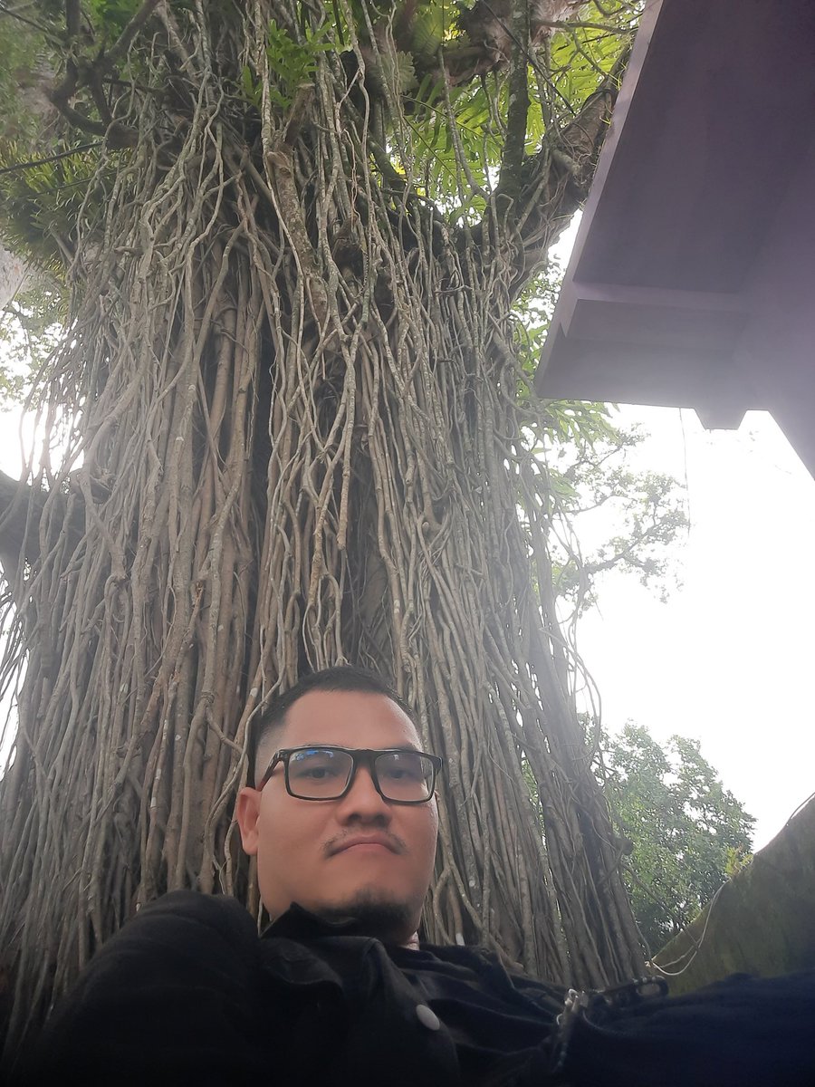 benquete's tweet photo. Entah mengapa aku pikir pikir, hidup ini rasanya tak begitu sesuai dengan yang diminta dan diharapkan. Sering kali aku merasa tidak ada kesempatan yang datang menghampiriku. Untuk sekedar memberikan semangat kehidupan namun sampai saat ini belum datang untuk sekedar mengingatkan. https://t.co/wEXHBKYDoh