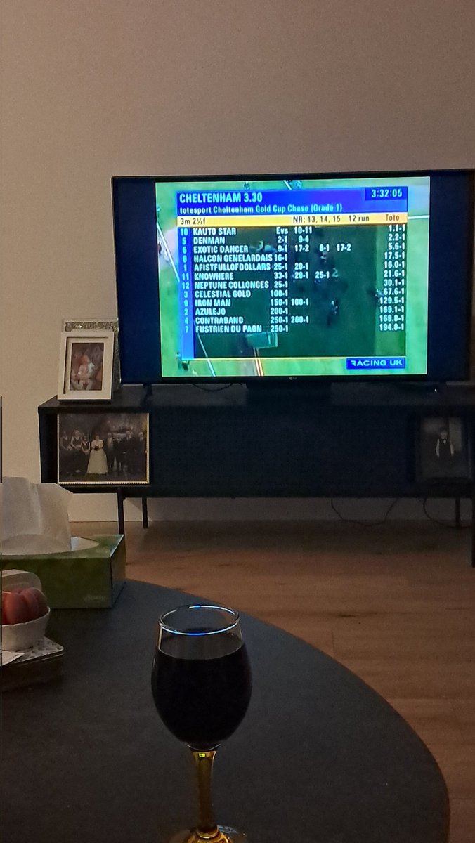 Alan Conway tweet media