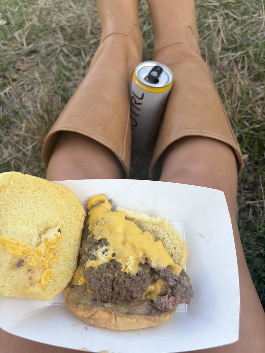 Delilah “bbl regret” jones tweet media