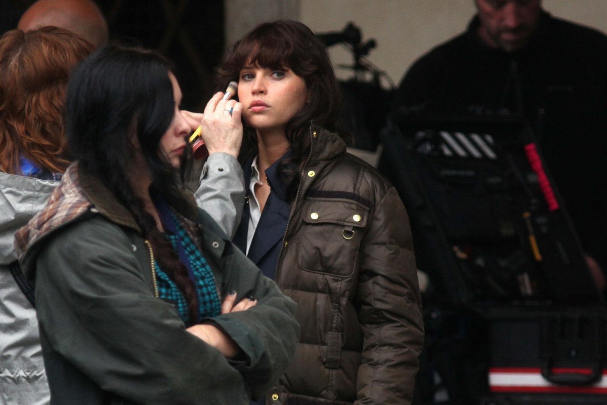 Felicity Jones France tweet media