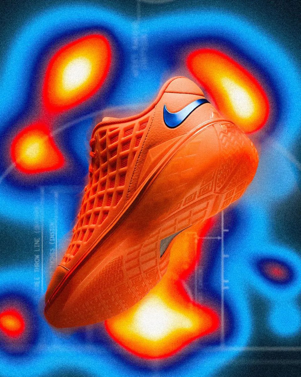 SneakerNews's tweet photo. Jalen Brunson x Nike Kobe 3 Low Protro "Arancia" expected to release Holiday 2026.
Release Date: December 11th, 20w6 ($190)

Get a closer look >> https://t.co/0CcdXa4mTa https://t.co/WgwObezwd1