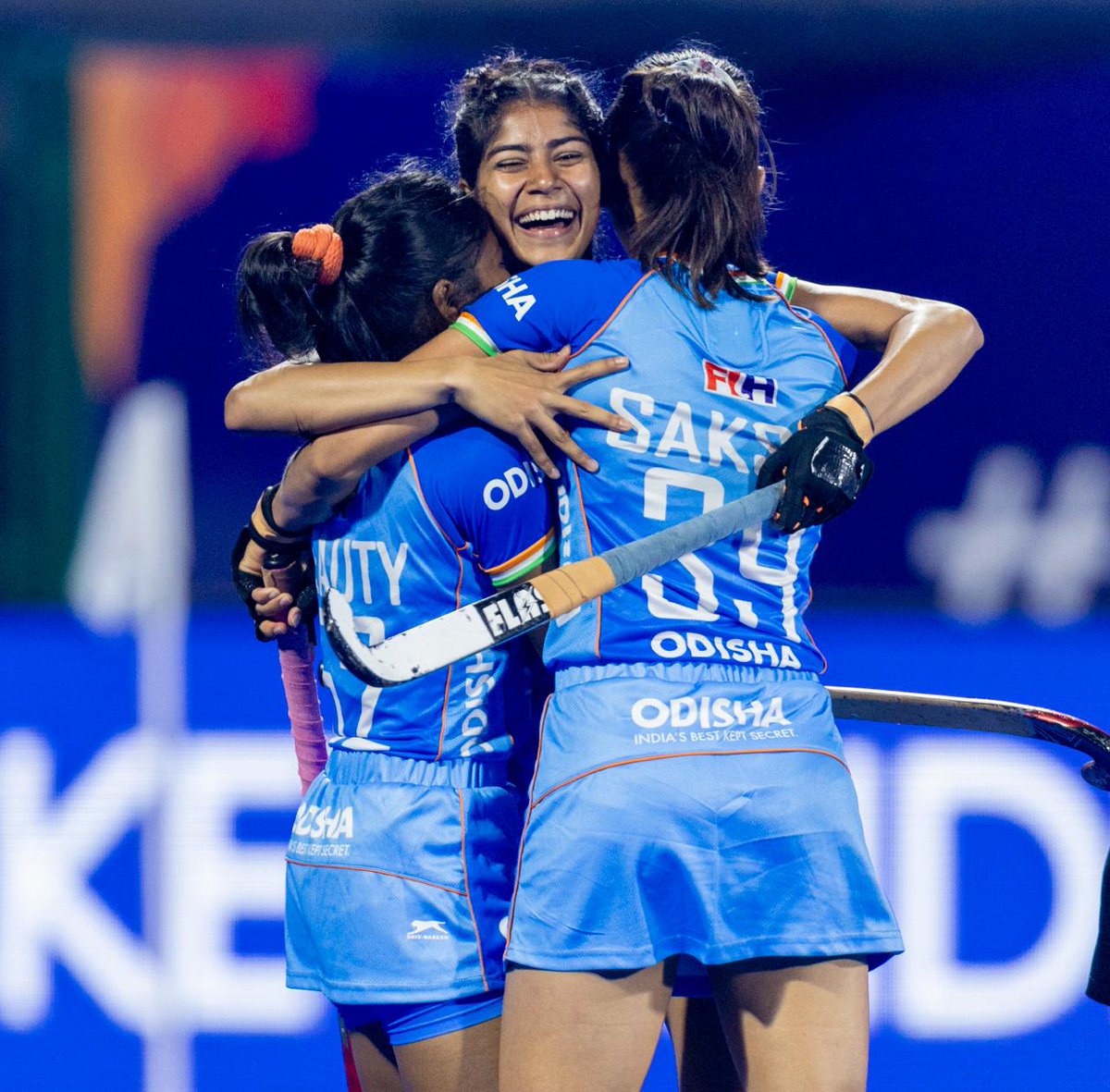 Wow ! My OMy . Salute 🫡 to our women hockey team. Congratulations and Happy women Day
#InternationalWomensDay2026 
#INDvNZ