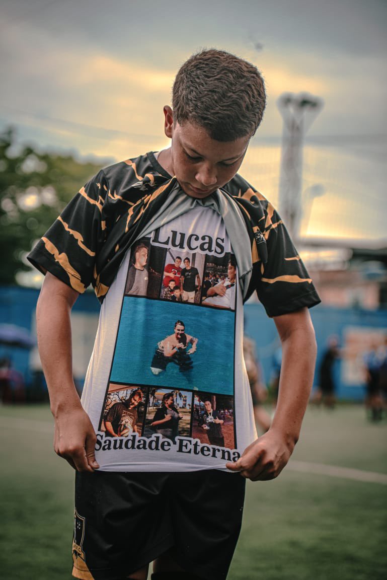 Iamlariy's tweet photo. Eu tenho certeza meu filho que seu tio está muito orgulhoso de você e torcendo muito pelo seu sucesso. Saudades meu amor ❤️‍🩹 https://t.co/RFzcDkaBT1