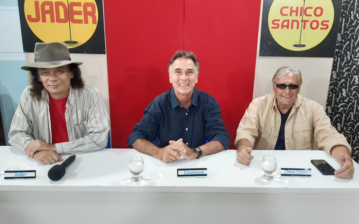 Hoje tem a reprise do SHOW DO CARLOS MAGALHÃES na TV CIDADE (Teresópolis, RJ) e para mais 13 Emissoras de TV no Brasil 📷📷📷📷📷📷📷 📷
Na foto: Eu, Marcos Casanova (Comunicador) e Chico Santos (Diretor Musical / Cantor)
#cantor #compositor #singer #songwriter #cantante #jader