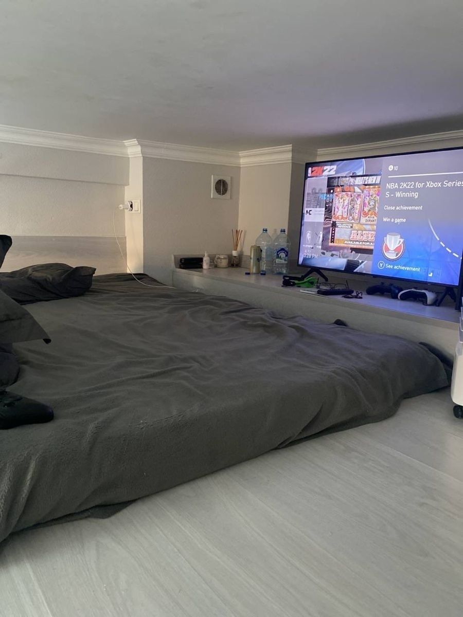 Erkeklere kalsa ömür boyu burada yaşarlar