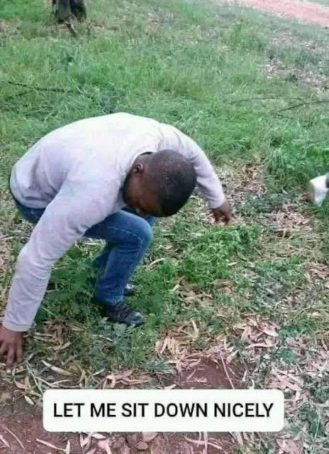 Mmeli saying to Thandeka, he need to win HOH by all means tomorrow and take the 3 of them to finale, referring to him, Thandeka and Que. 

I'm here for that

#BBMzansi 
#BBMzansi6
