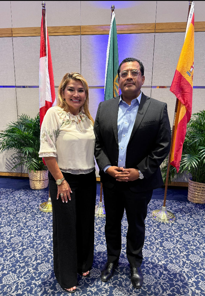 ☀️En este Día Internacional de la Mujer, alzo la voz por las mujeres presas políticas y perseguidas de todo el mundo.
Nadie debería ir a la cárcel por razones políticas.

Las mujeres padecen la detención arbitraria con una crueldad particular: humillación, violencia psicológica,