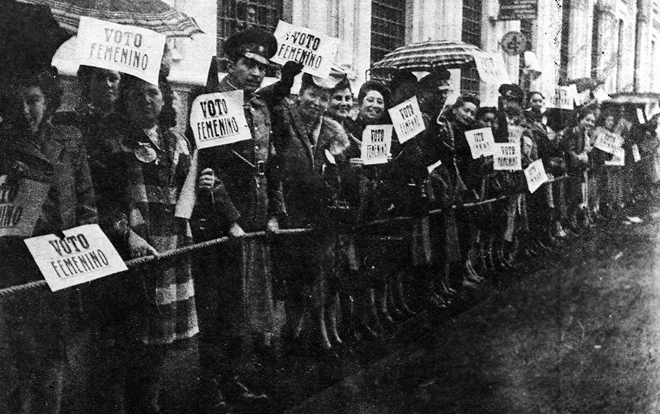 byMJTC's tweet photo. El #8M debería honrar a las mujeres que lucharon por nuestros derechos: las que exigieron el voto femenino y las trabajadoras que enfrentaron abusos en fábricas. Gracias a ellas hoy votamos. Es un día para todas las mujeres, no para partidos políticos ni ideologías. https://t.co/c0MMKON2eK