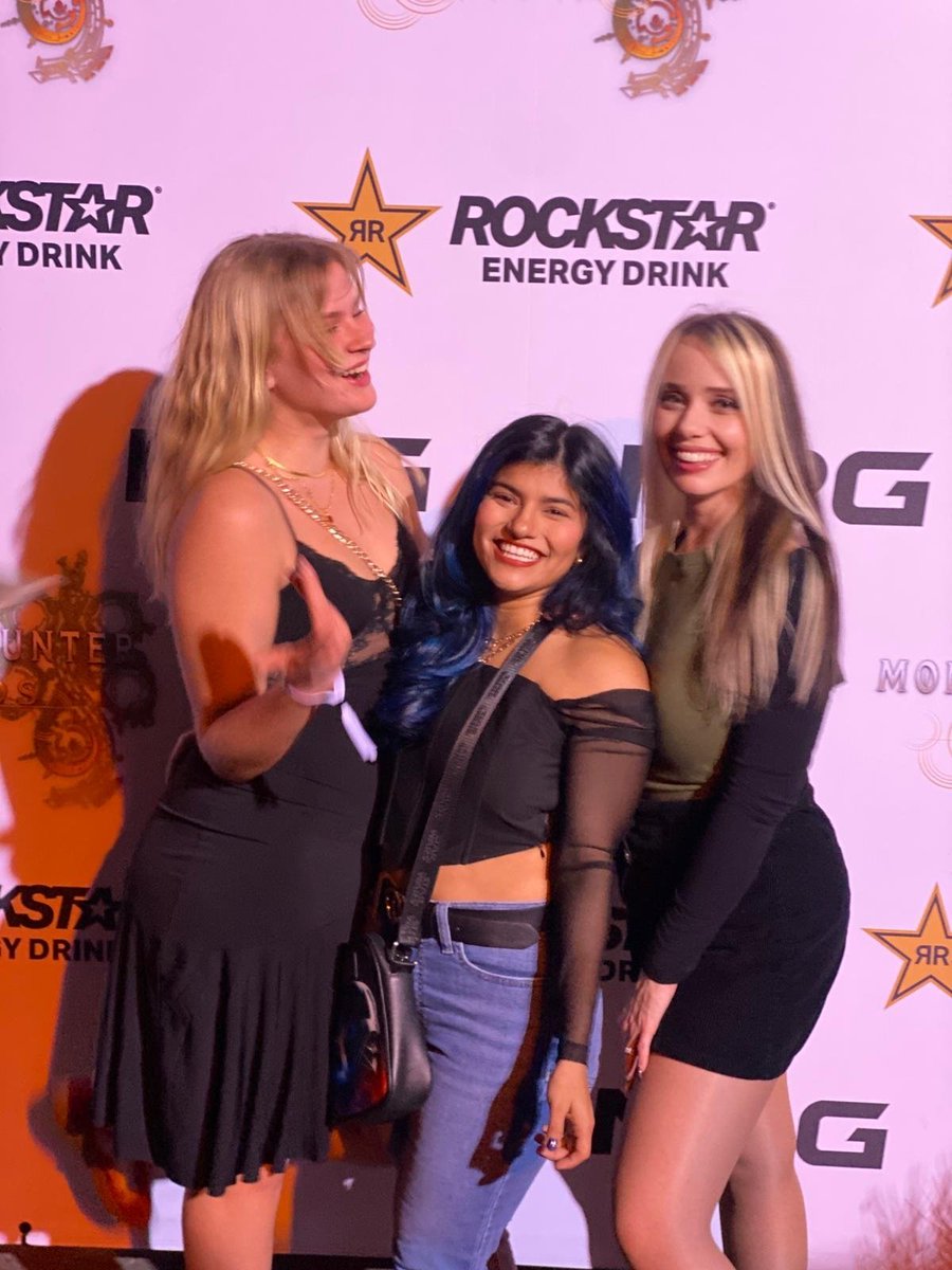 EMUHLEET tweet media