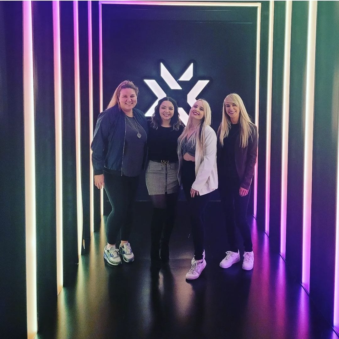 EMUHLEET tweet media