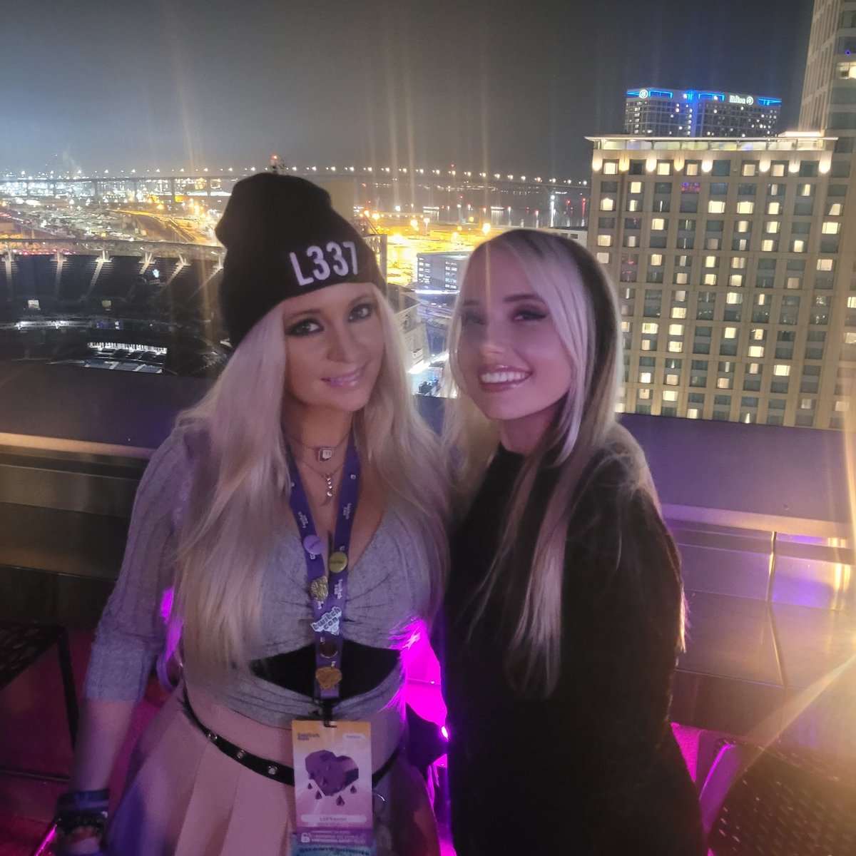 EMUHLEET tweet media