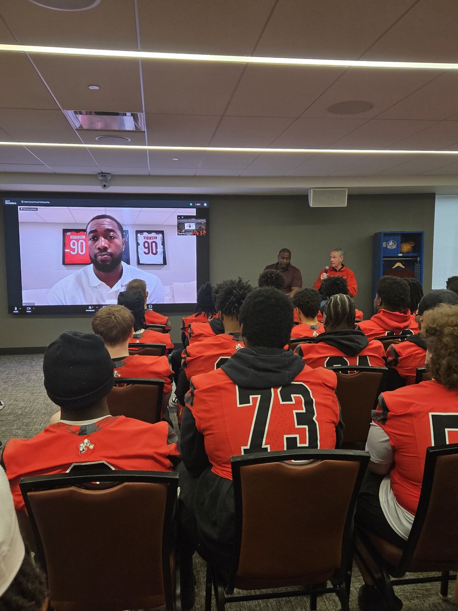 Coach Wink tweet media