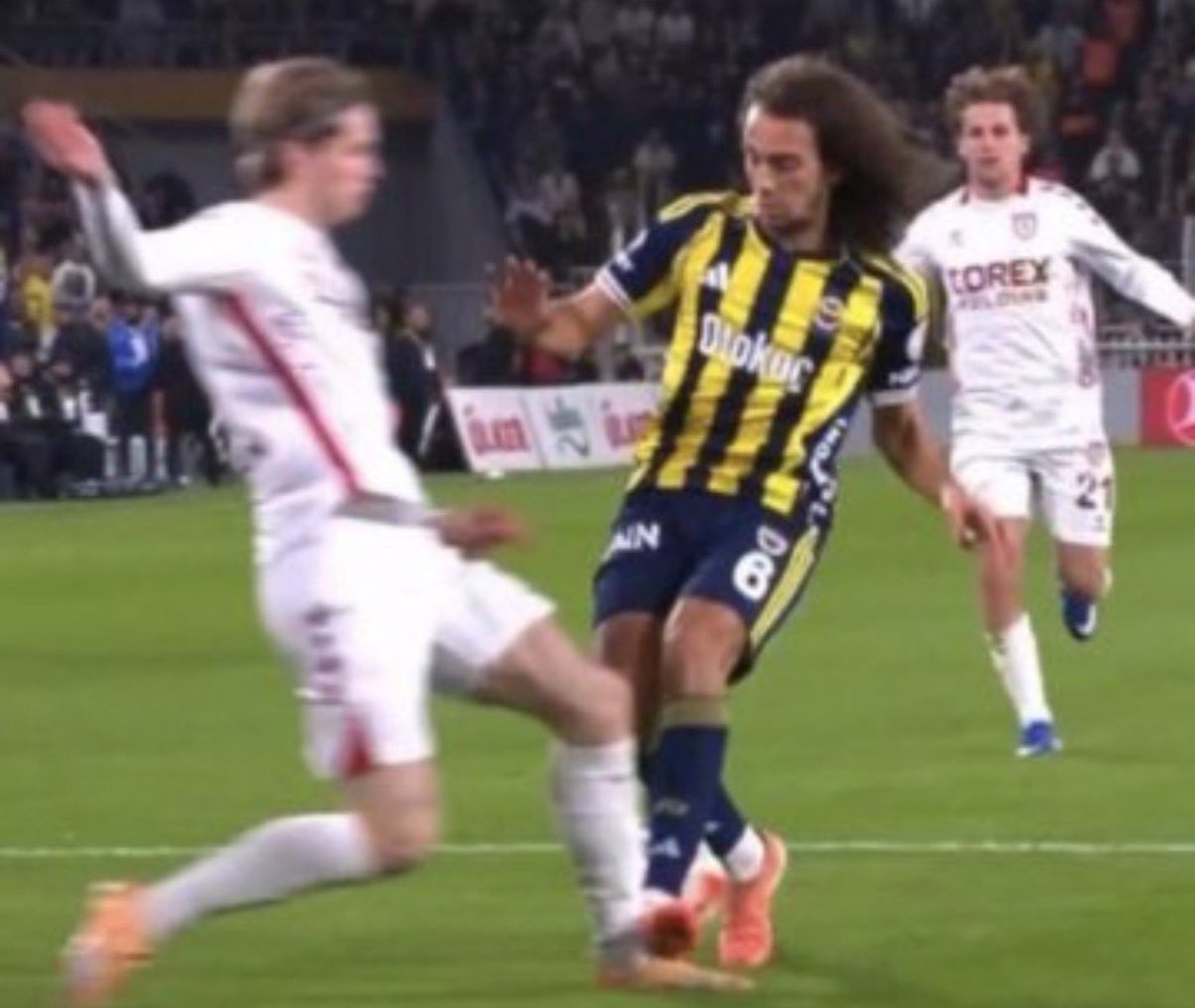 ARES🇪🇸#okanburukistifa tweet media