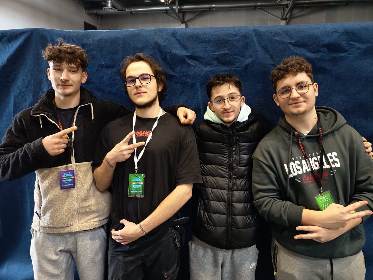 2R ROtrex tweet media