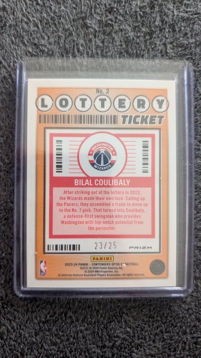 Et voici également ses deux cartes disponibles à la vente, venez en dm si vous êtes intéressés ✌🏼 .