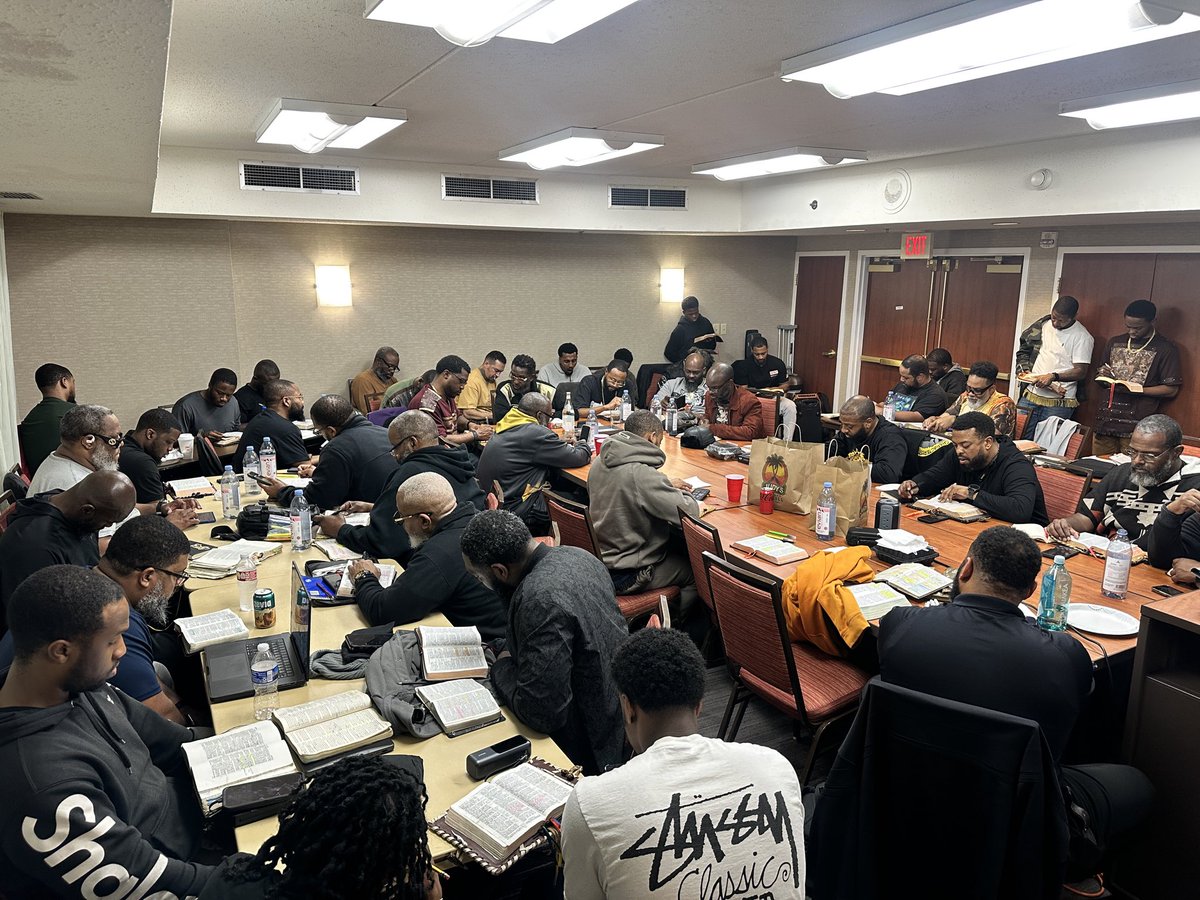 BishopNathanyel's tweet photo. Leadership and learning are indispensable to each other. You can’t have one without the other.” https://t.co/rPClO3qBQm