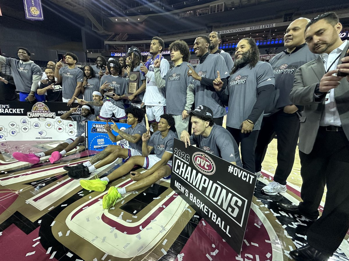 alexgarcia1030's tweet image. 💍thank you God. #AMDG