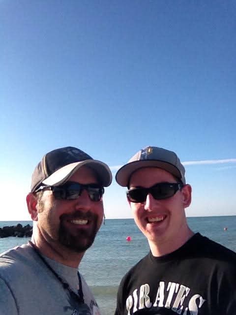 AverageSiege tweet media