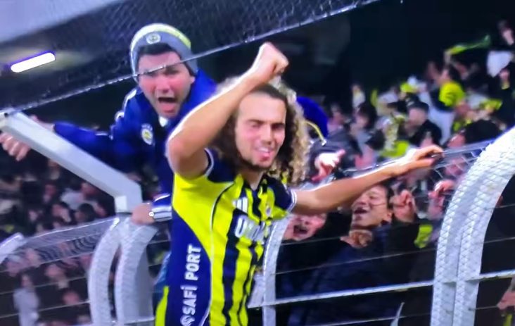 Sarı kart verilmedi  /  Sarı kart verildi

Bu ligin sportif bir gerçekliği yok.