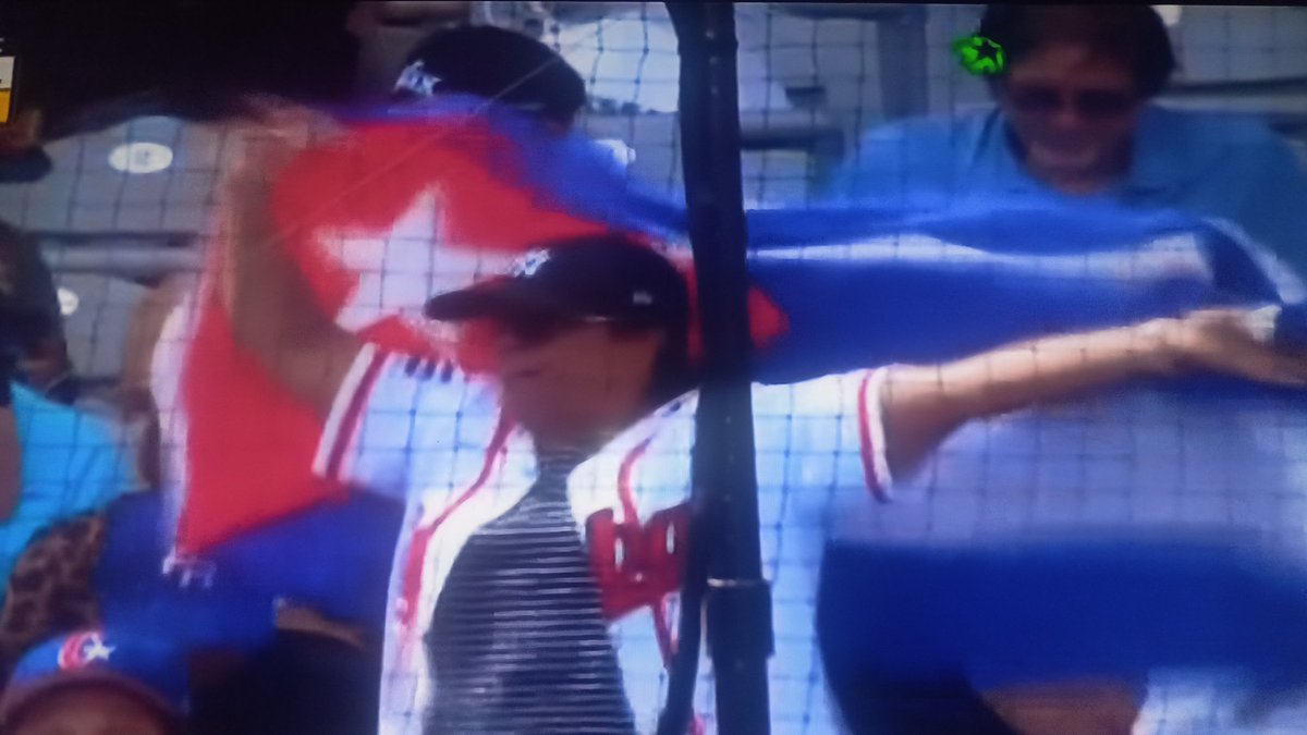 Roilancu1's tweet photo. #CubaInvicta.
Nuestro equipo derrota también a Colombia en el Clásico Mundial de Béisbol.
Arriba muchachos.
Será que el Béisbol se parece a la vida.
#GuaperíaConCultura
#PlazaEnElCorazón
#CubaEstáFirme https://t.co/mTTweJIkra
