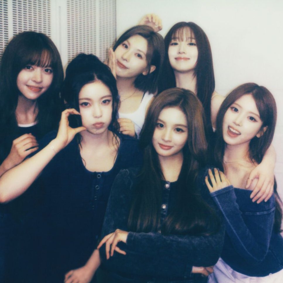 GirlsetGlobal's tweet photo. #GIRLSET &amp; #NMIXX are rumored to both attend Lollapalooza this year! https://t.co/ibveFISkhl