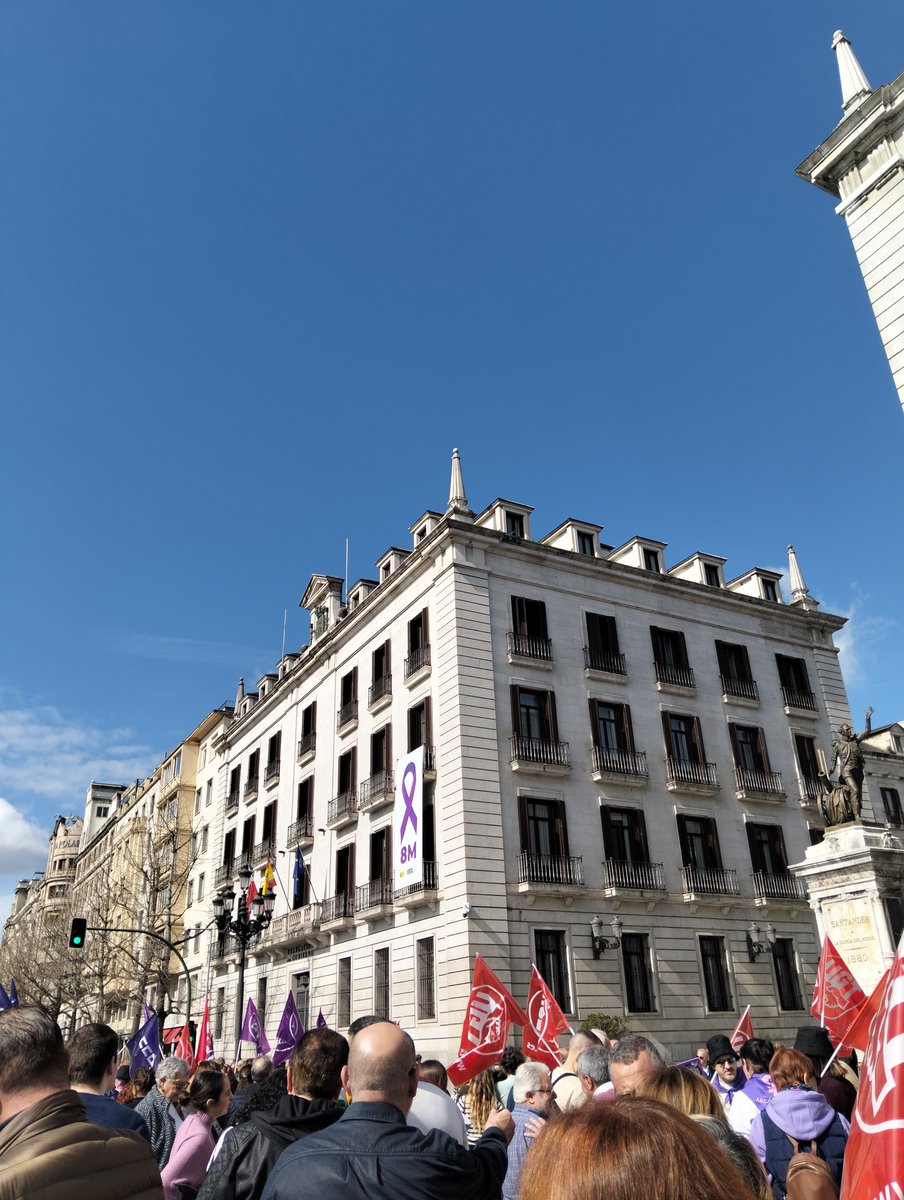 Ainaraleka's tweet photo. Un año mas, los socialistas cántabros acudimos a la manifestación del 8-M.

Estando donde debemos de estar...en la calle con nuestra gente...con nuestras mujeres.
#Cantabria
#Psoe🌹 #8DeMarzo💜 https://t.co/PpRT45RLEi