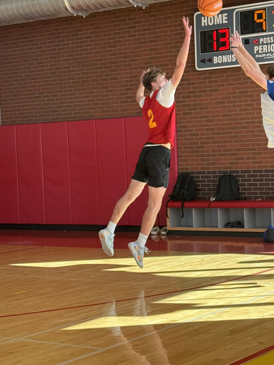 SC_intramurals's tweet photo. Simpson at the State Intramural Basketball Tournament โก๏ธ๐๐ #scim https://t.co/CrJyJyl2pu