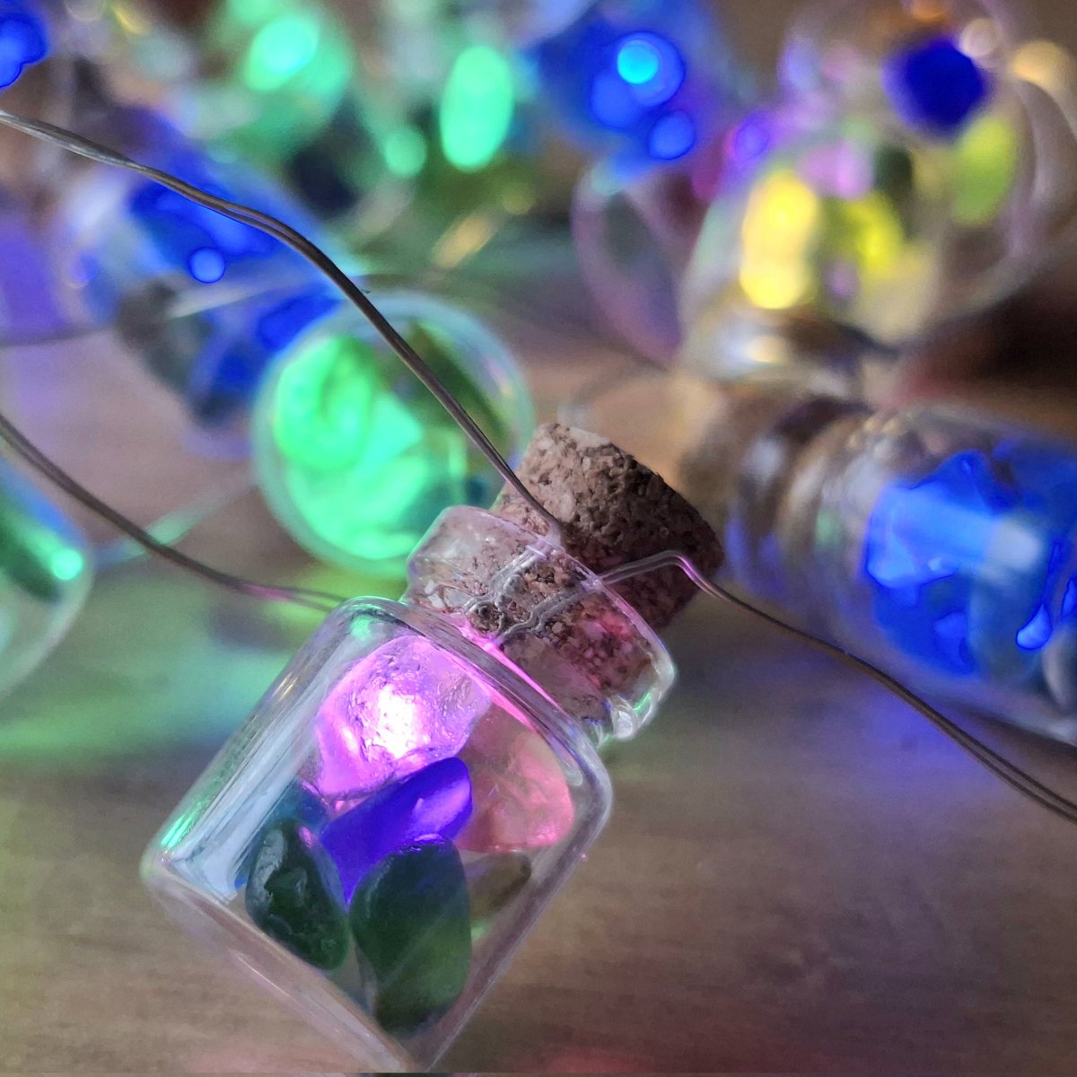 CatherineMMunro's tweet image. Have added some more seaglass fairy lights to shop. String of 20 tiny bottles filled with fairy lights and seaglass found on #Shetland beaches. Link in comments and bio 💙