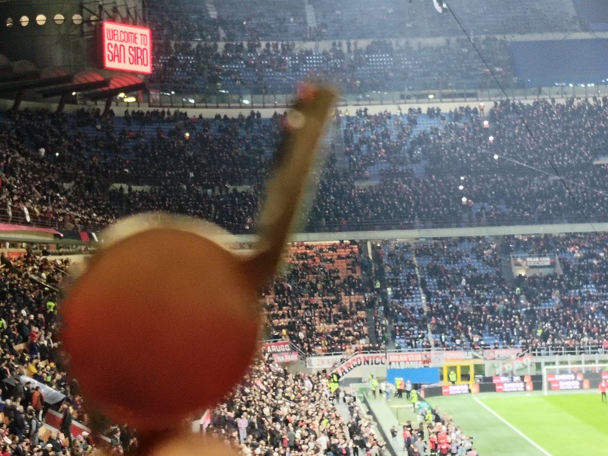 CCignale's tweet image. #FischiateBastoni
Presente!