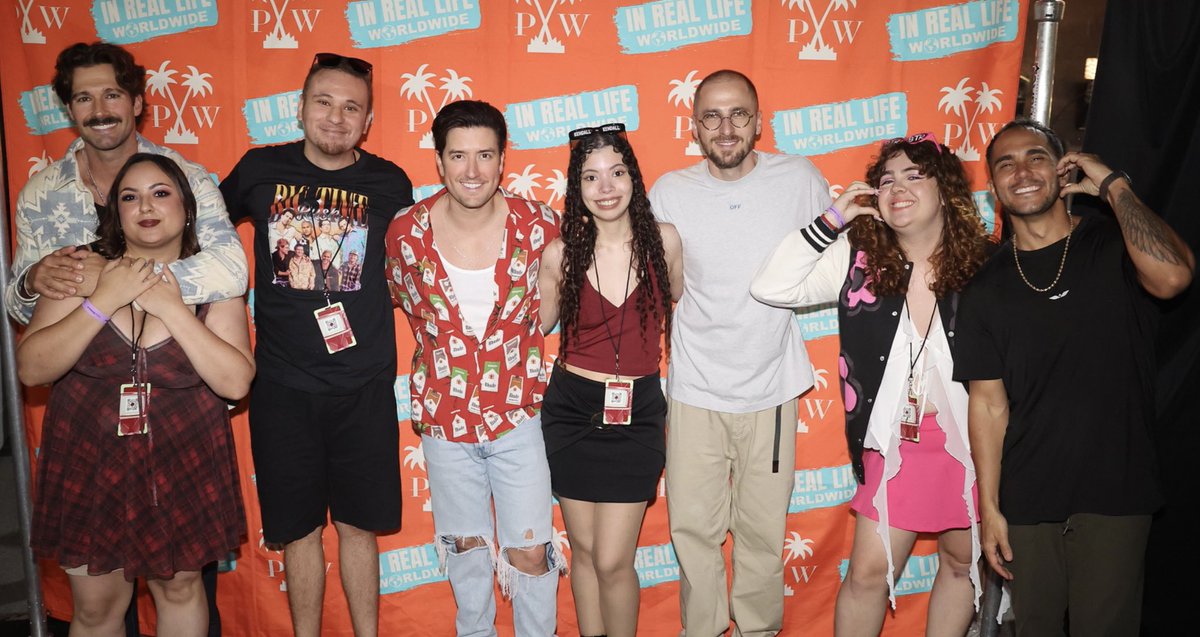 heffronvelez's tweet photo. BIG TIME SQUAD &amp; BIG TIME RUSH! https://t.co/nbYmRNqC6H