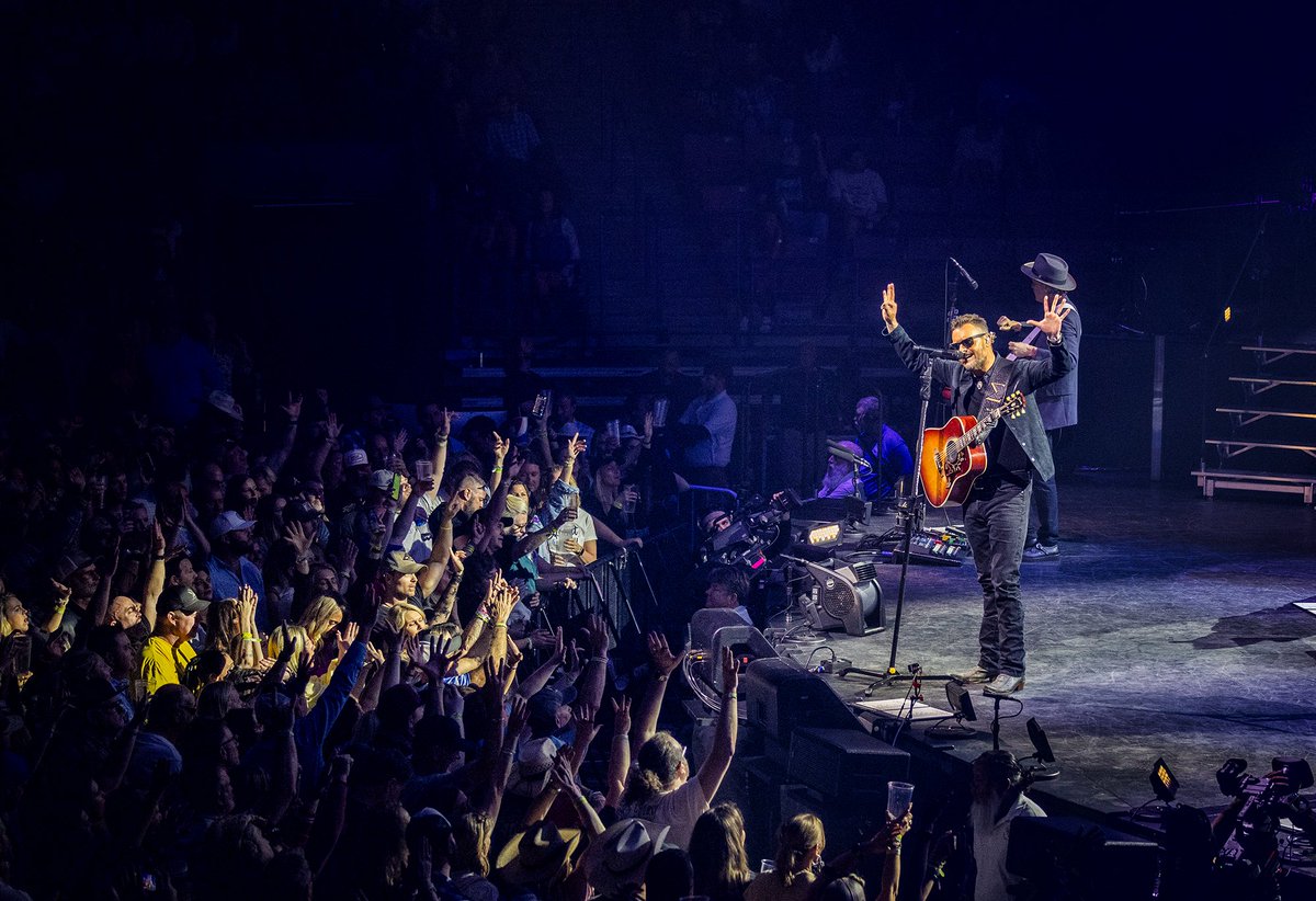 Eric Church tweet media