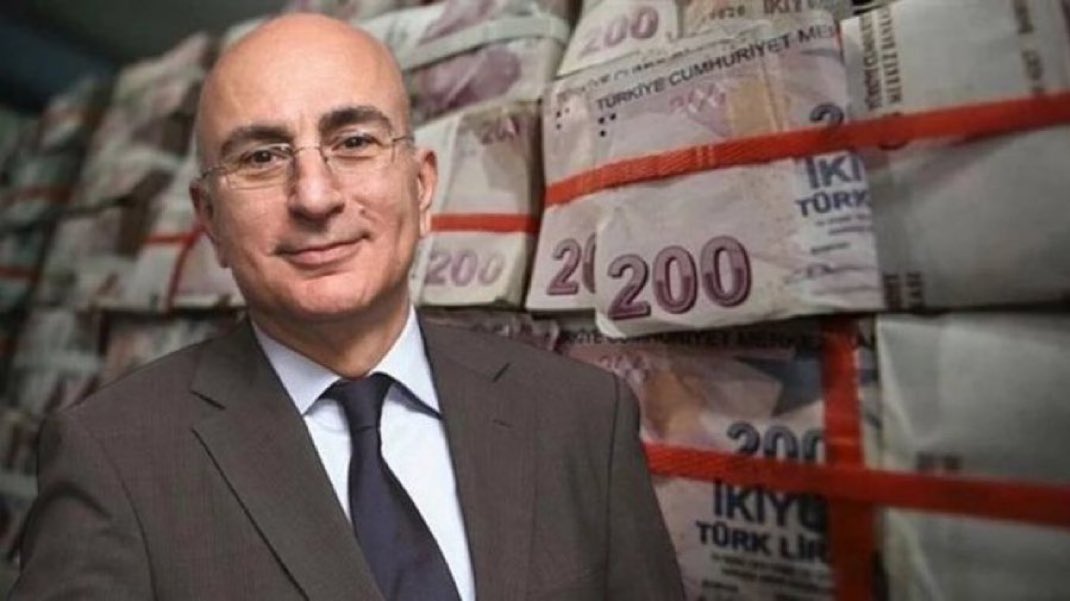 Mahfi Eğilmez;
“250 bin $’a ev alan herkese vatandaşlık verdik. 5 yıllık süre doldu, evleri iki katına sattılar. Böylece üste para vererek vatandaşlık veren tek ülke olarak tarihe geçtik.”