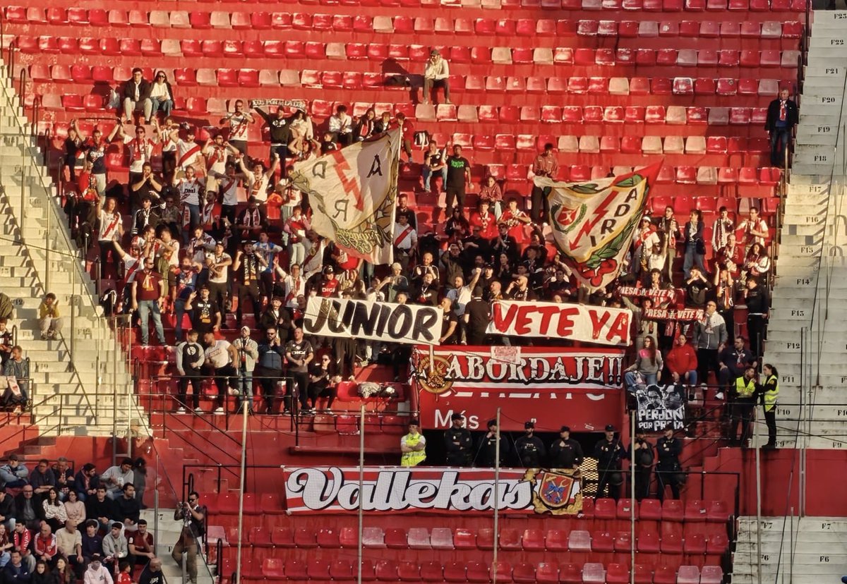 FearCrew tweet media