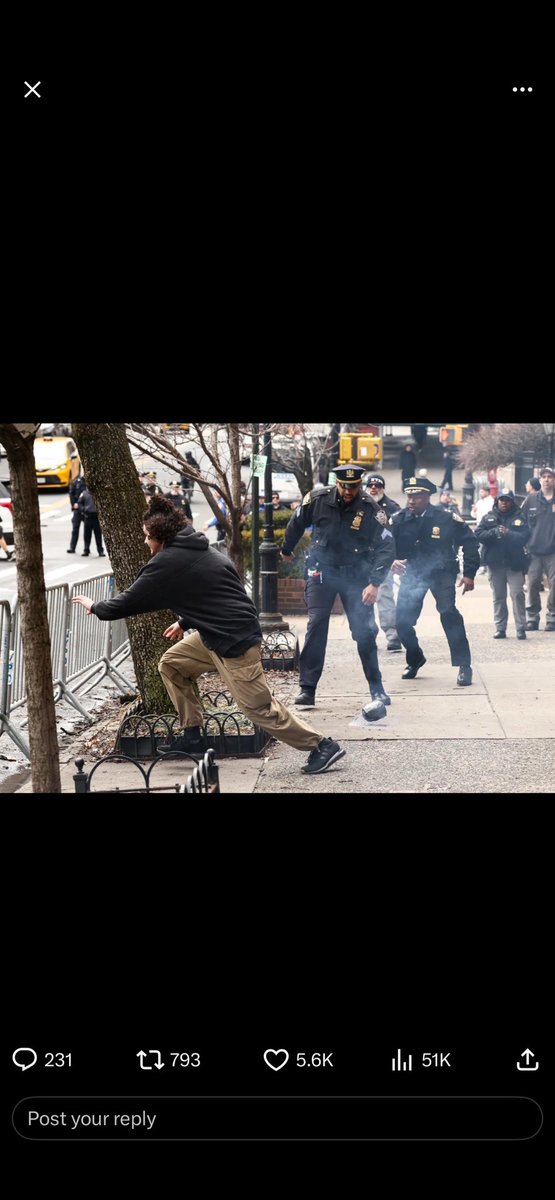 DobackDale718's tweet photo. @NYCMayor Leftists, Islamic kamakeezees and ALLUh akbar is our problem. Not white people https://t.co/qg6OgtRAsM