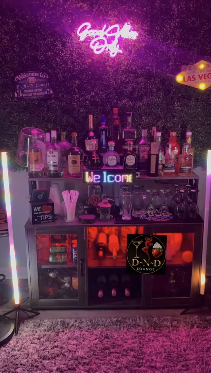 D~N~D Lounge 🎥🍾😈💦 tweet media