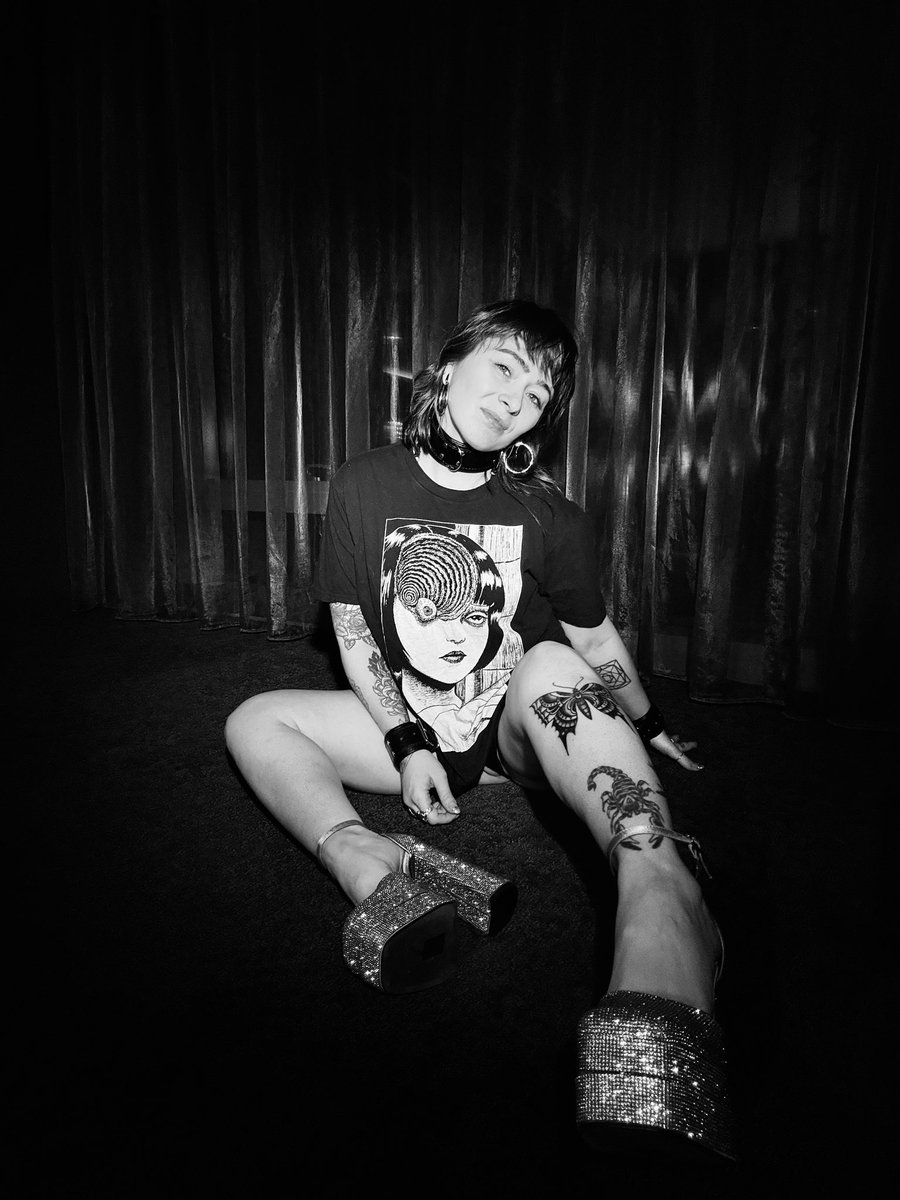 Fiona Sylvr tweet media