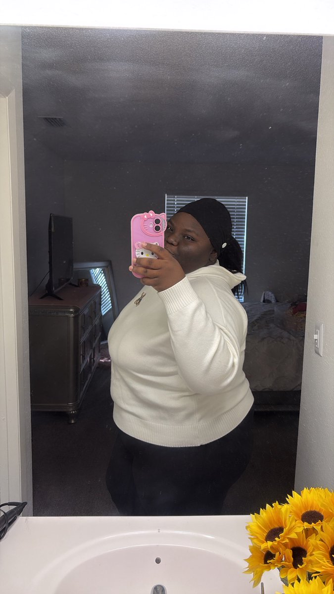 Princess Nique 🩵 tweet media