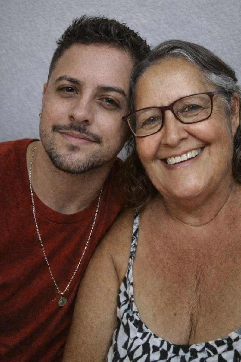 Eu não sinto saudade de você às 2h da manhã, eu sinto saudade quando a vida me dá uma vitória e eu não posso te contar, mãe ❤️‍🩹🕊️