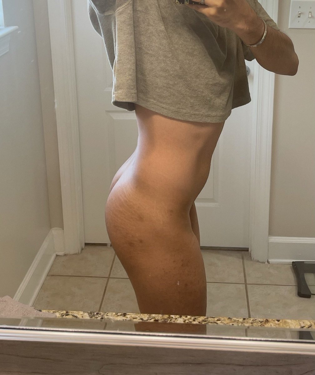 Let’s be serious, someone want to eat some cake?

#gaymen #gaytwink #gayboy #gaynudes