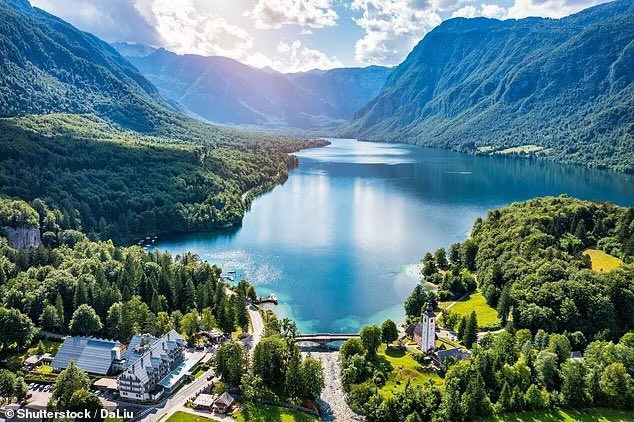 lilyavibe's tweet photo. Slovenia https://t.co/o9Hiv6EH8U