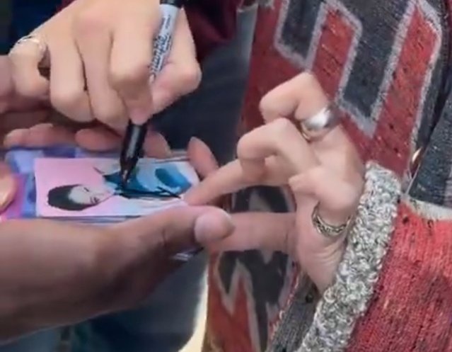 Korean Wave 🇰🇷 2 tweet media