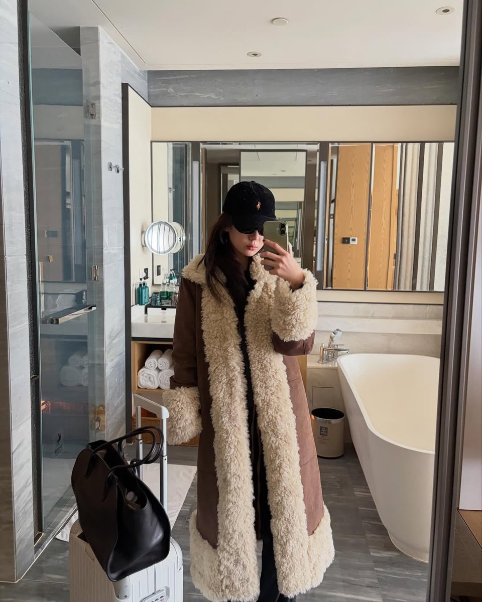 #LIA lia_loves___ instagram update