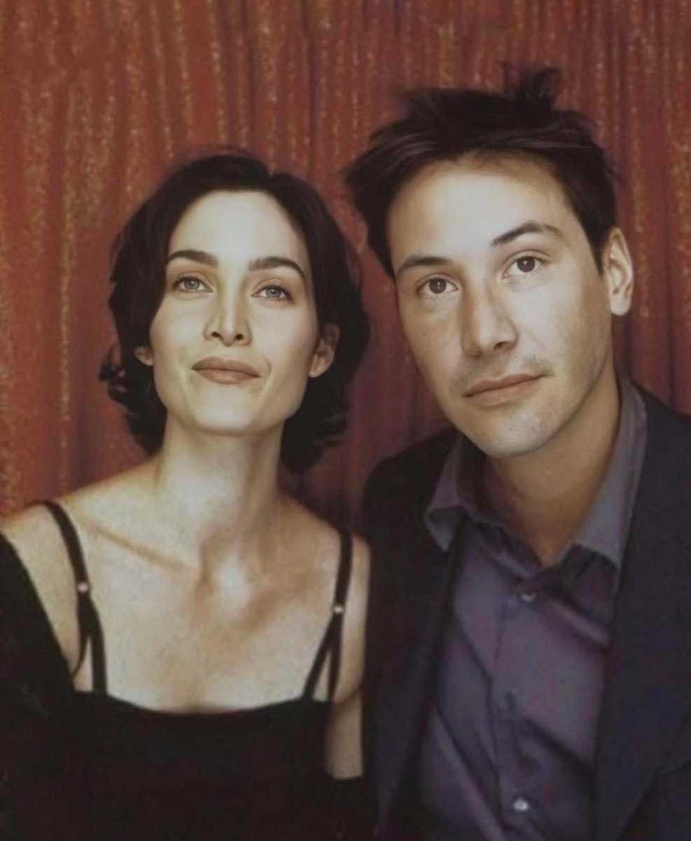 ComputerLove_'s tweet photo. Keanu Reeves &amp; Carrie-Anne Moss, 1999 https://t.co/ex2uLsk6Ff