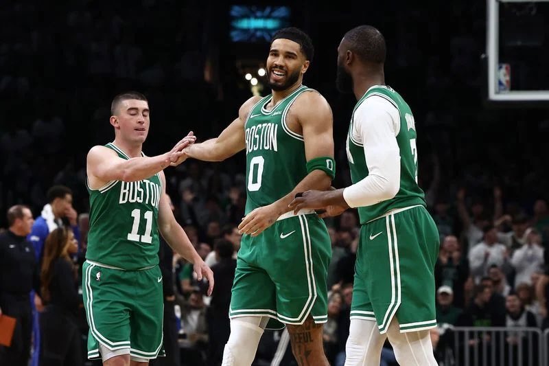 Jayson Tatum to @Sedano about Jaylen Brown and Payton Pritchard:
“They've been playing great all season. It’s been fun to watch from the sideline, and, like I said, I’m happy to be out there making plays with them.”