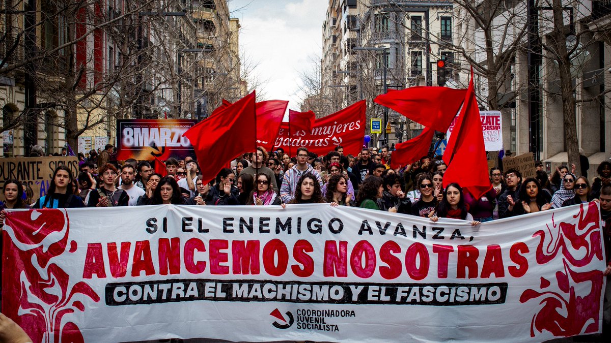 📸 Hoy hemos salido a las calles de diferentes ciudades con motivo del 8M.

Las mujeres trabajadoras vamos a combatir el auge del machismo y el fascismo, y lo vamos a hacer construyendo una alternativa política revolucionaria.

Si el enemigo avanza, avancemos nosotras 🚩