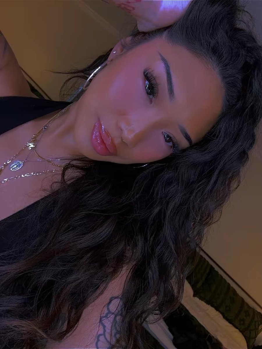 queen of receipts tweet media